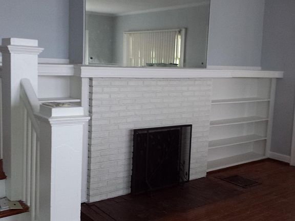 3rd image of 3923 N Park Ave