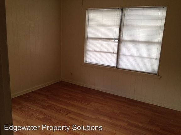 2nd image of 1207 Hunter Dr