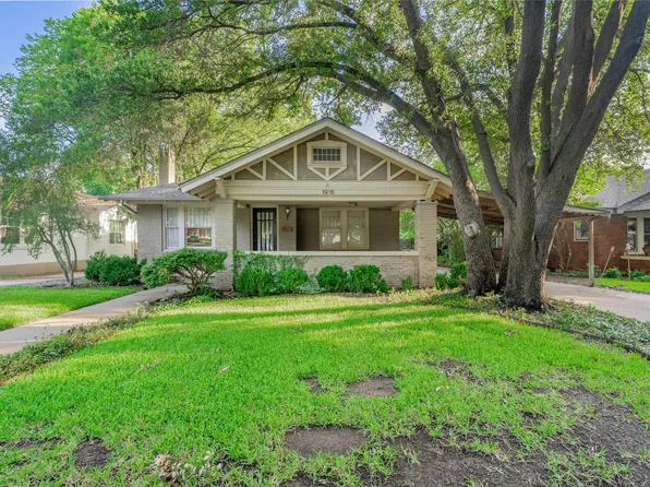 1916 Patton Ct, Fort Worth, TX 76110