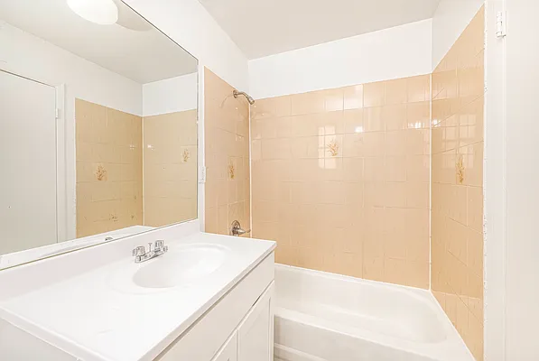 Rented by REAL New York | media 38