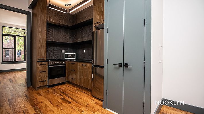 1st image of 18 Park St APT 3L