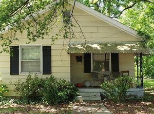 1006 Willow Rd, Greensboro, NC 27401