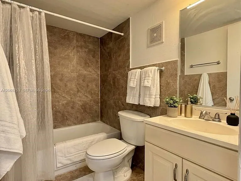 8750 N Sherman Cir #505 — Photo 12