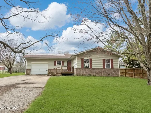 516 E Springfield St, Aurora, MO 65605