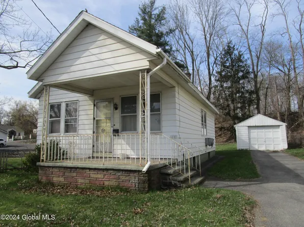 1824 Watt Street, Schenectady, NY 12304