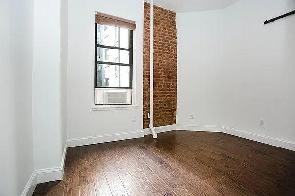 Rented by REAL New York | media 11