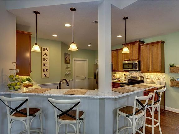 4th image of 104 Thornwood Dr
