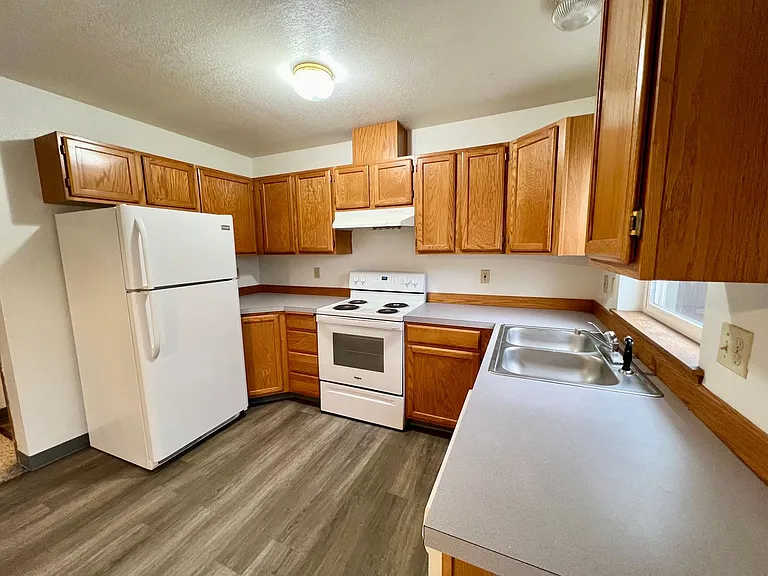 The 48th St Apartments — Photo 18
