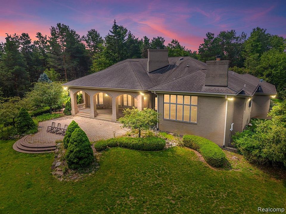 4 Chelsea Ct, Metamora, MI 48455 MLS 20230055176 Zillow