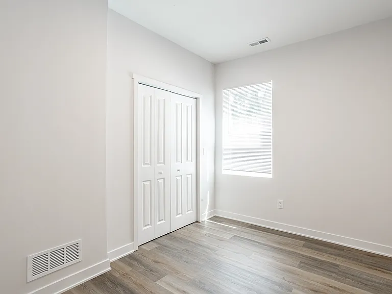 726 Parkway Ave — Photo 22