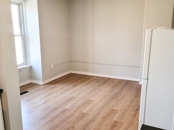 2nd image of 26 Stanley St #2