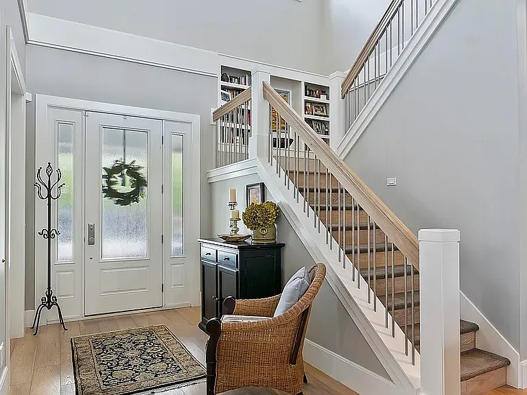 520 E Mission Dr — Photo 2