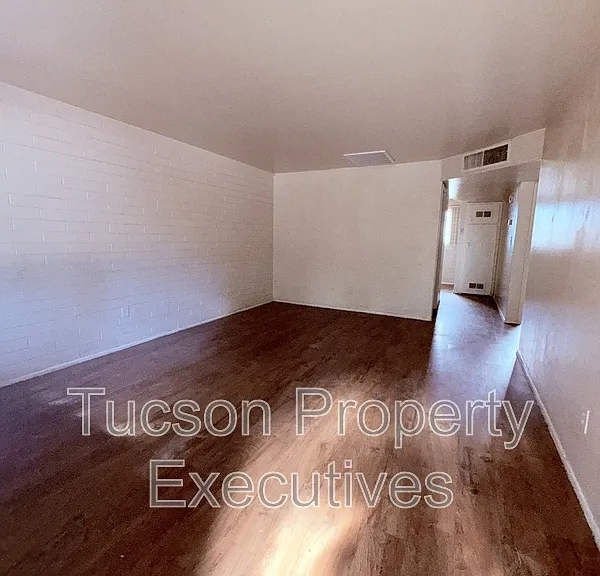 8914 S Nogales Hwy — Photo 9