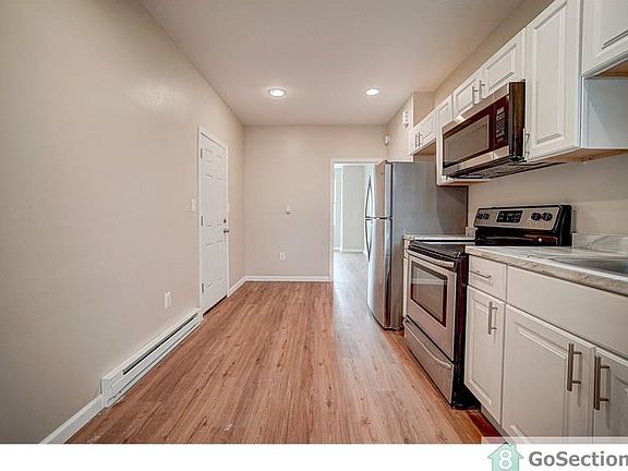 4th image of 7018 Woodland Ave #3