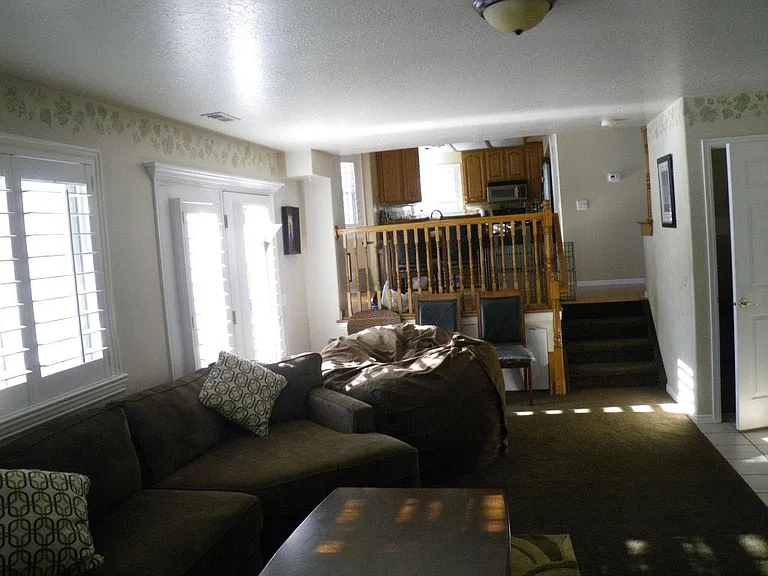 1015 E 2650 N — Photo 36