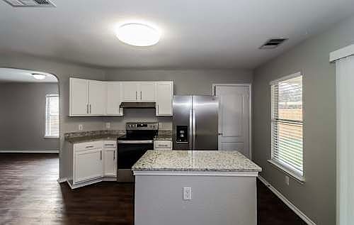 1st image of 222 Sunny Brook Dr