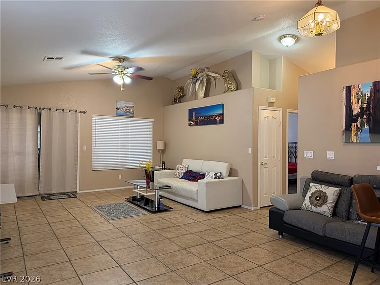 868 Worrell Ave — Photo 7