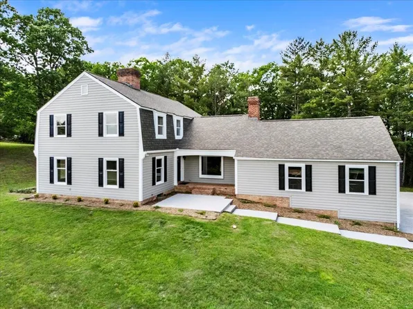 115 Charmont Dr, Radford, VA 24141