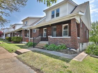 3042 Watson Rd, Saint Louis, MO 63139