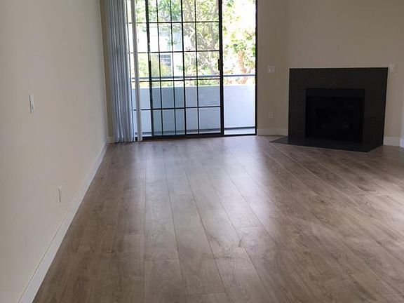3rd image of 805 S Wooster St APT 204
