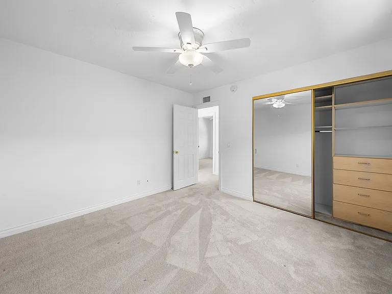 1518 S Brentford Ave — Photo 23
