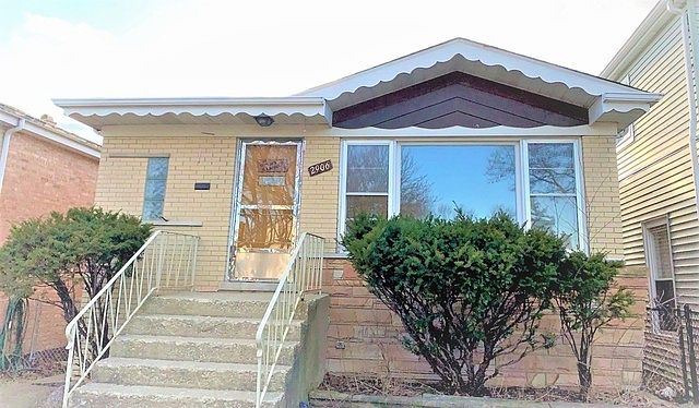 1st image of 2906 N Moody Ave