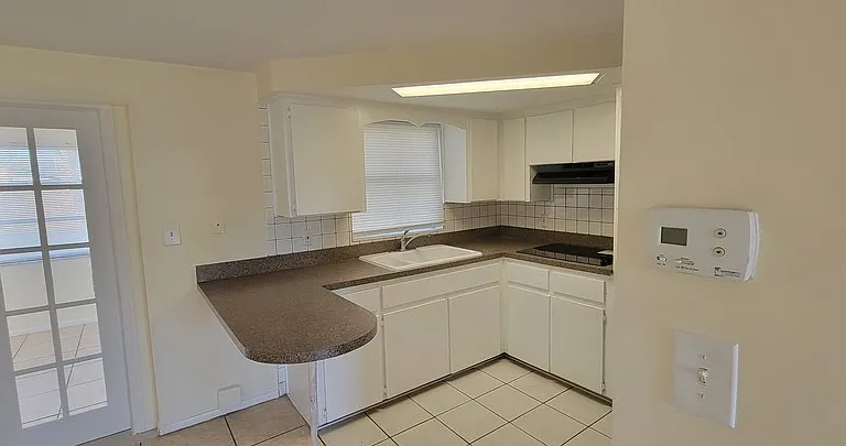 3623 Holiday Lake Dr — Photo 4
