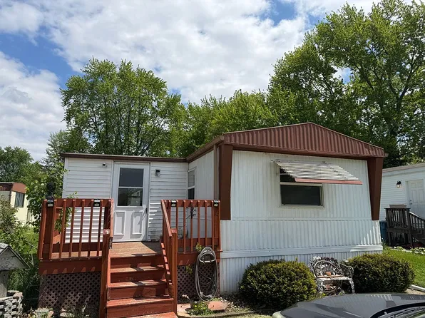 41 Colonial Ave, Valparaiso, IN 46383