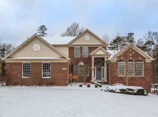 8280 Hemingway Ln, Concord Township, OH 44060