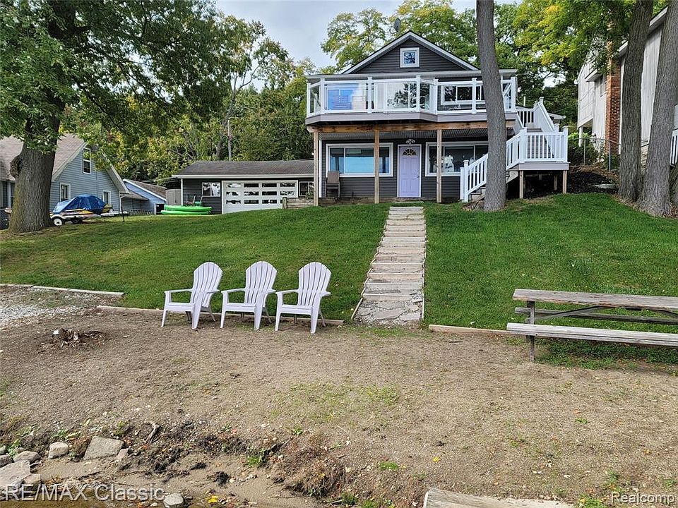 6270 Buckshore Dr, Whitmore Lake, MI 48189 Zillow