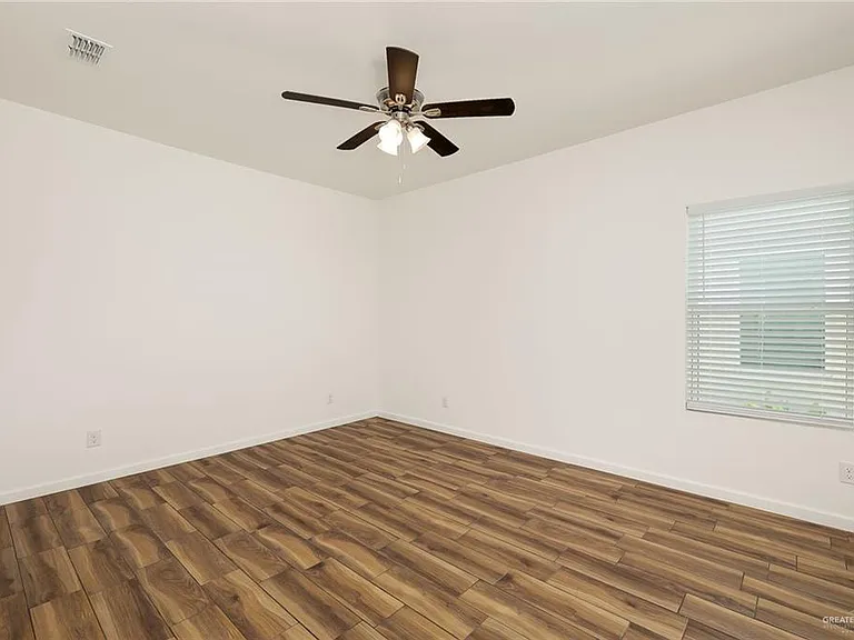 2105 E Viviana St #2 — Photo 10