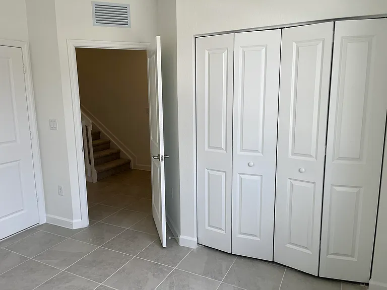 2624 SE 25th Ct — Photo 5