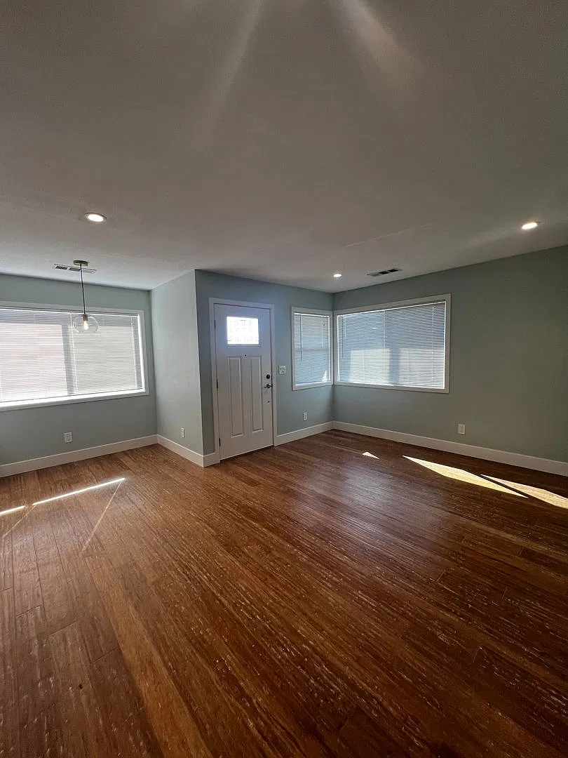 Charming 2 Bed, 1 Bath Single Family Home — Photo 1