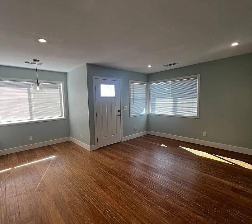 Charming 2 Bed, 1 Bath Single Family Home