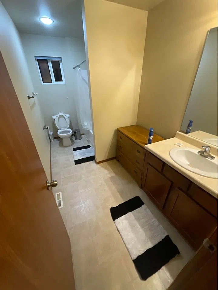 4 bed, 3046 sqft, $1,350 — Photo 3