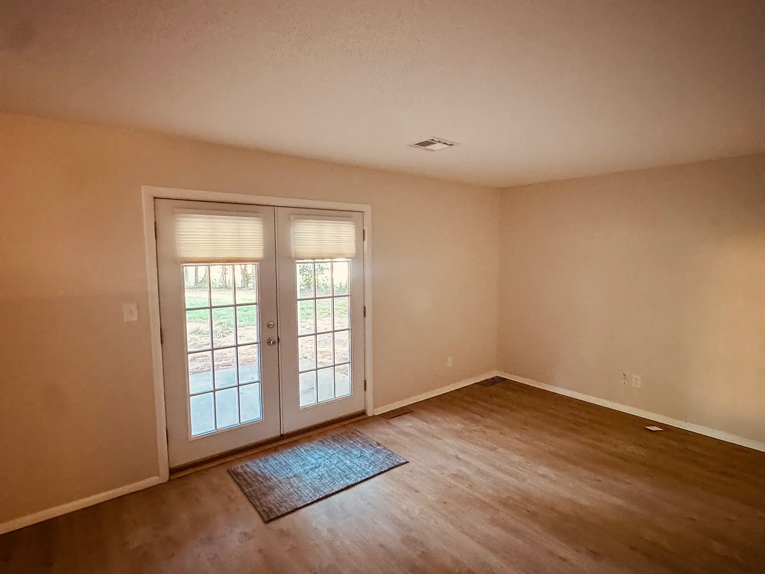 312 Sunnyside Pl — Photo 2