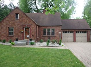 225 Helen St, Midland, MI 48640