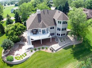 1700 E Rushmore Dr, Brandon, SD 57005