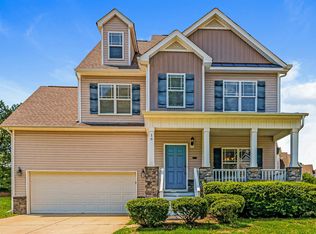 16 Hollyridge Ct, Clayton, NC 27527