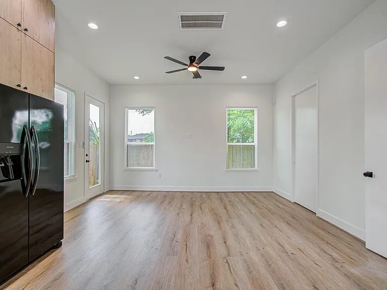 1308 Tarley St #D — Photo 11
