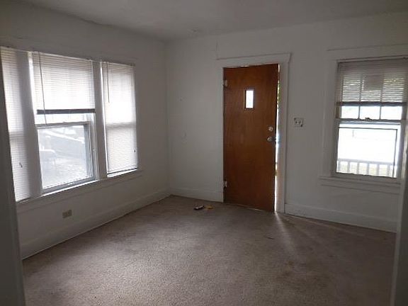 2nd image of 2027 Hardesty Ave