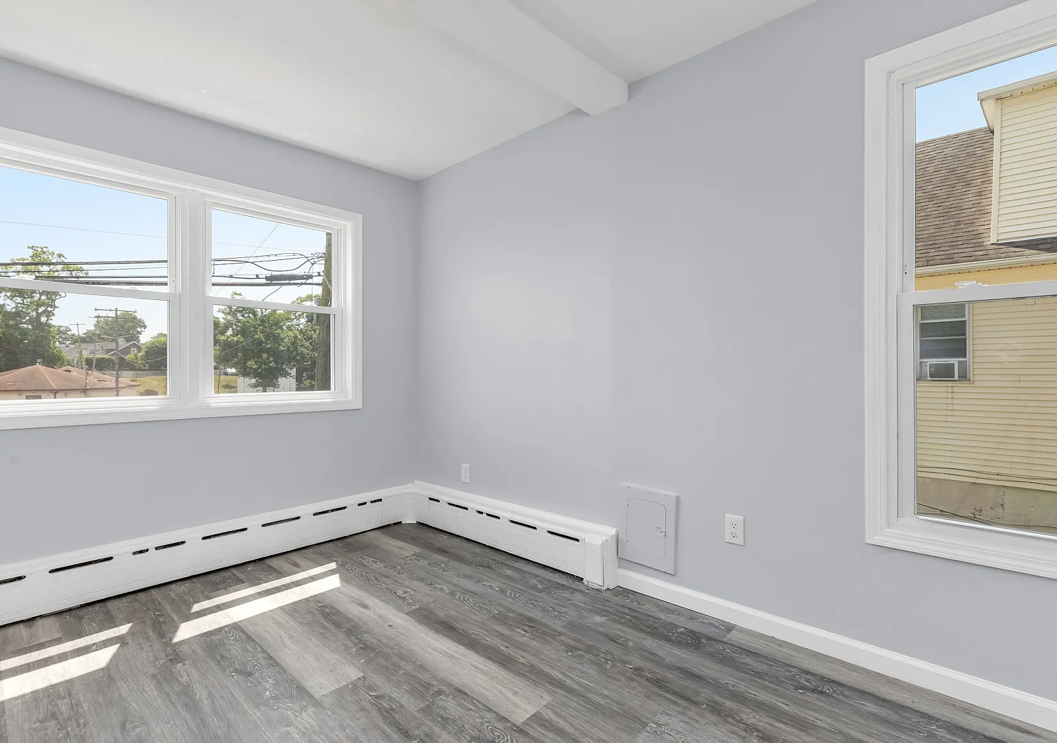 272 Laurence Pkwy — Photo 4