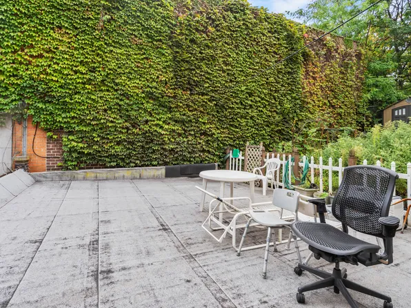 350 East 193rd Street image 6 of 17