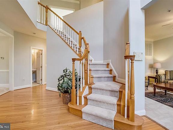 3rd image of 2224 Great Falls St