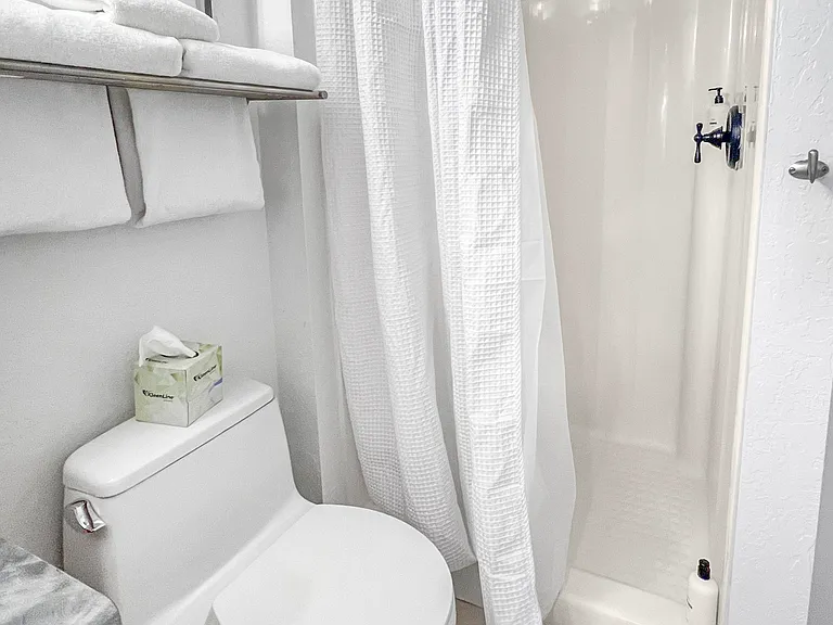 2000 Prospector Ave #409 — Photo 8