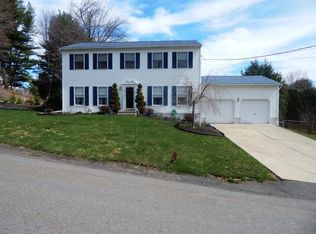 4 Druid Hills Dr, Shavertown, PA 18708