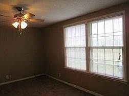 3rd image of 125 Tandy Dr