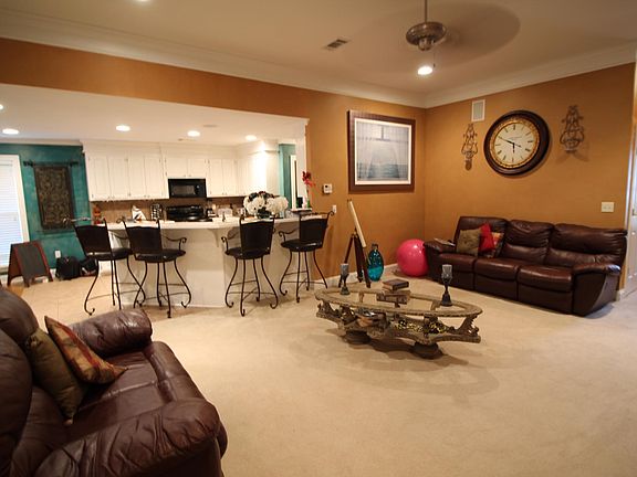 2nd image of 153 Longwood Place Dr W