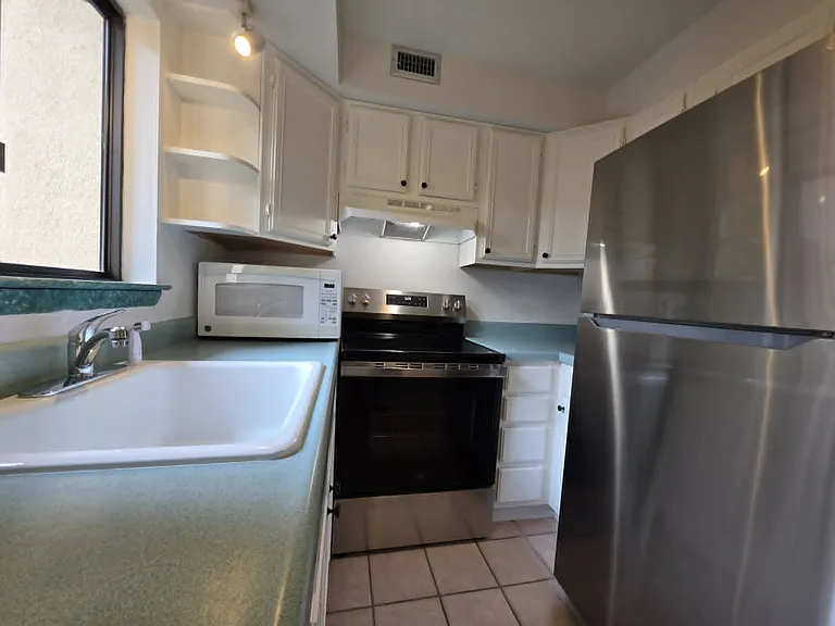 231 Canal Park Dr — Photo 11