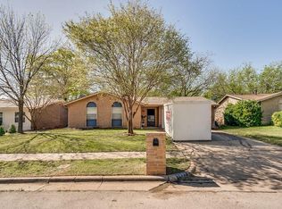 1306 Sugarmill Ct, Arlington, TX 76014